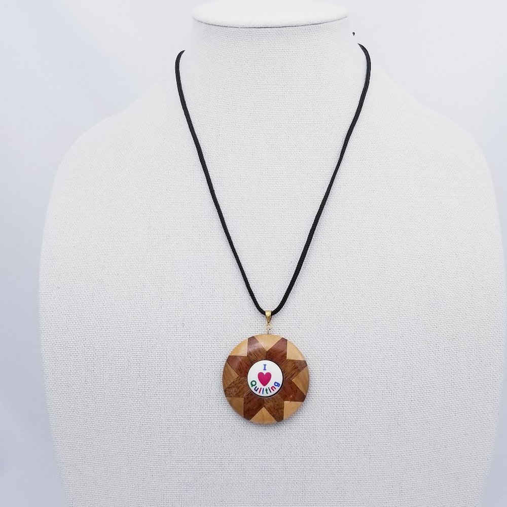 I Love Quilting Lightweight Wood Necklace